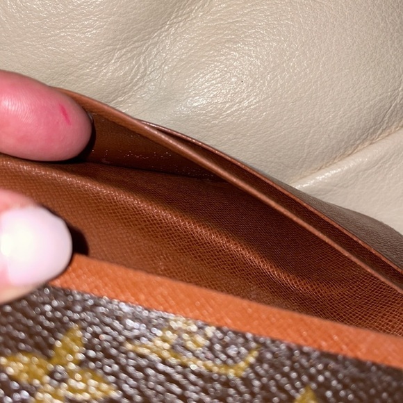 Louis Vuitton Dani closure wallet - Picture 10 of 11